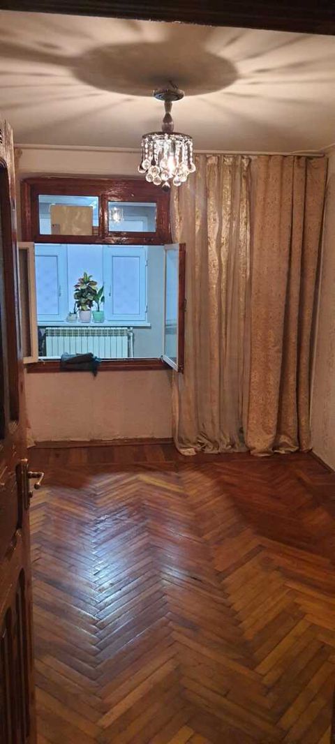 İcarəyə verilir 4 otaqlı köhnə tikili 100 m² — Bakı