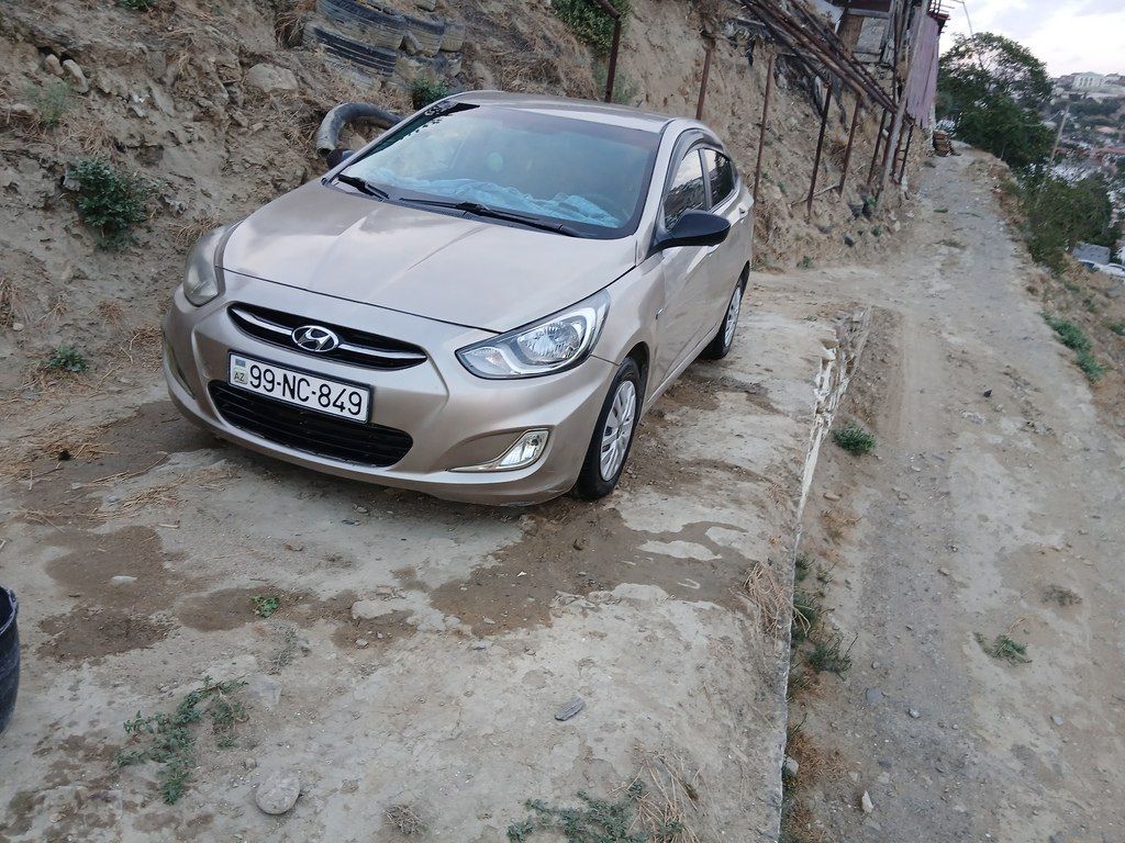 Hyundai Solaris, 1.6 L, 2013 il, 422 222 km — Avtomobillər, Bakı (3)