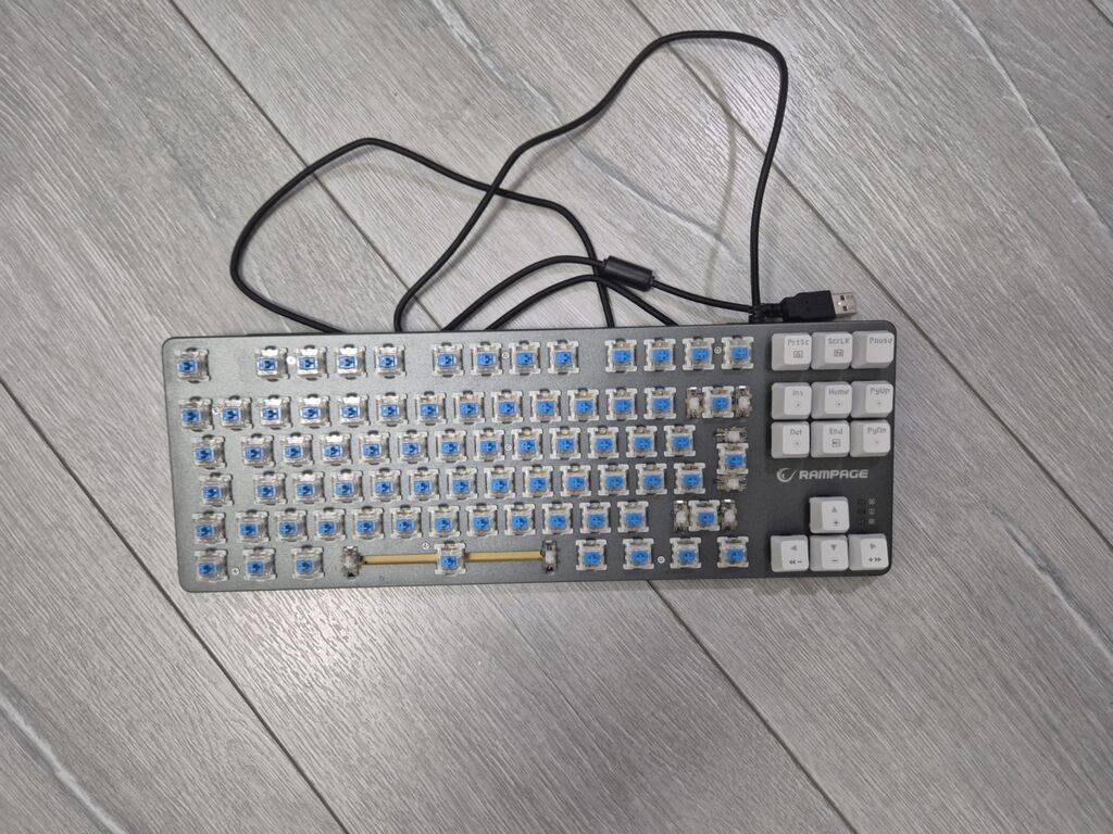 Rampage Snug K14 mexaniki oyun klaviaturası Rampage Snug K14 — Klaviaturalar və siçanlar, Bakı (2)