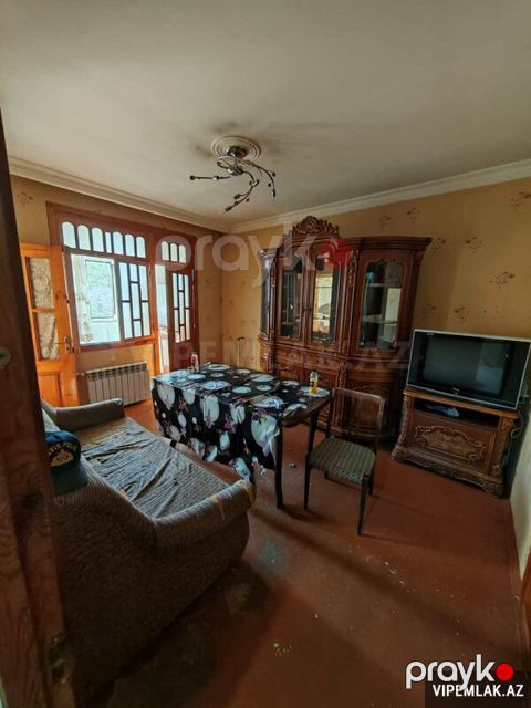 Nəsimi rayonunda 3 otaqlı Köhnə tikili Satılır, 80 m²