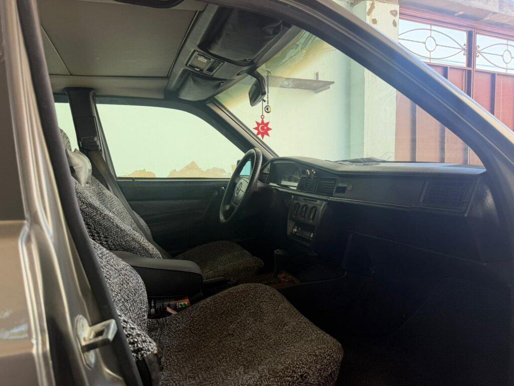 Mercedes 190, 1.8 L, 1992 il, 399 999 km — Avtomobillər, Sumqayıt (5)