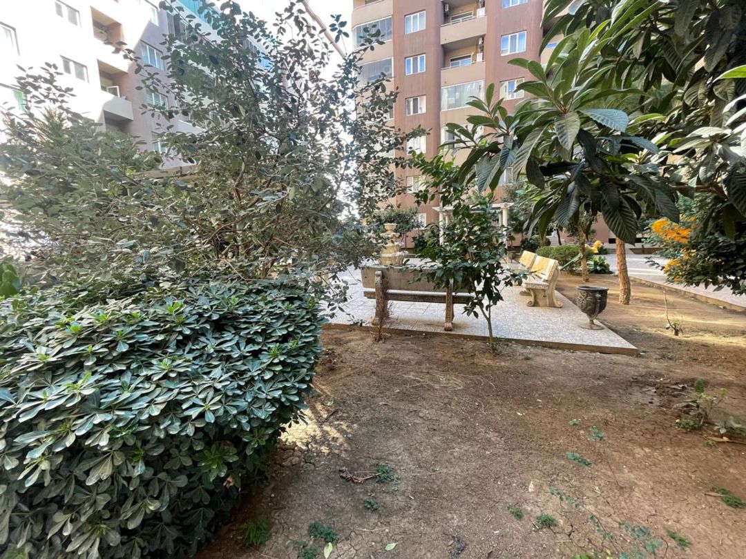 Satılır 4 otaqlı yeni tikili 160 m² — Mənzil, Bakı (2)