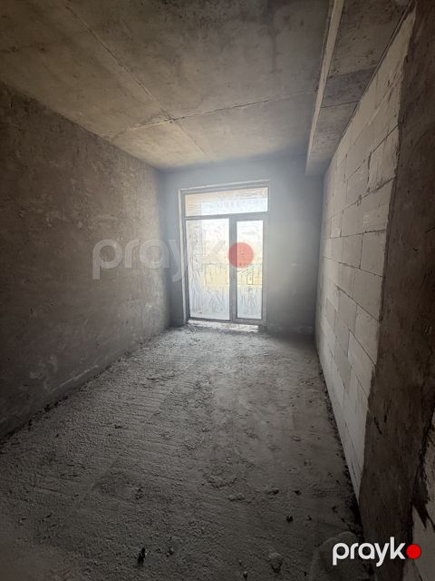 Satılır 2 otaqlı köhnə tikili 70 m²