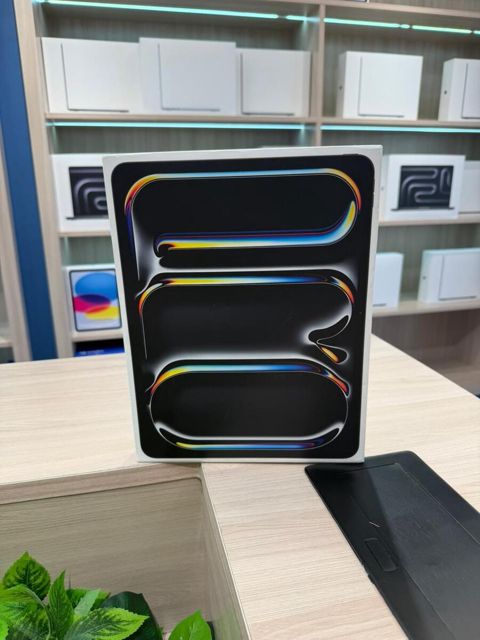 Apple iPad 13-inch Pro M5 Wi-Fi 256GB Space Black — Bakı