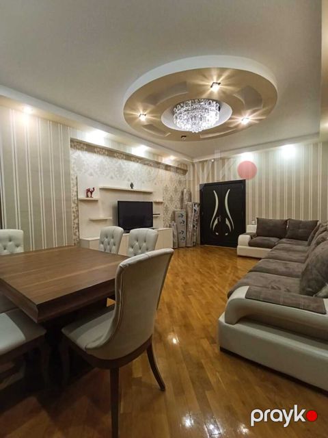 Satılır 3 otaqlı yeni tikili 115 m²