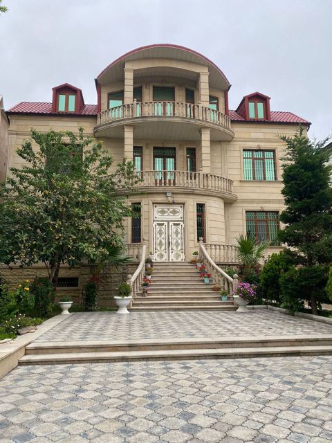 Satılır 6 otaqlı həyət evi/bağ evi 550 m² — Bakı