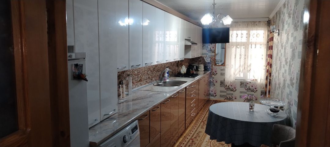4-otaqlı yeni tikili, Şəki ş., 100 m² — Mənzil, Şəki