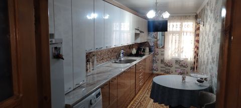 4-otaqlı yeni tikili, Şəki ş., 100 m² — Şəki