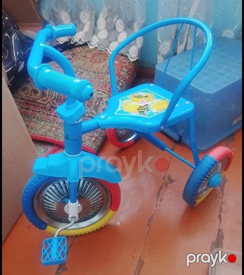 Uşaq üçtəkərli velosipedi - Rəng: mavi gövdə, təkərlərdə
