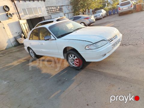 Hyundai Sonata: 0.2 l 1996 il Sedan