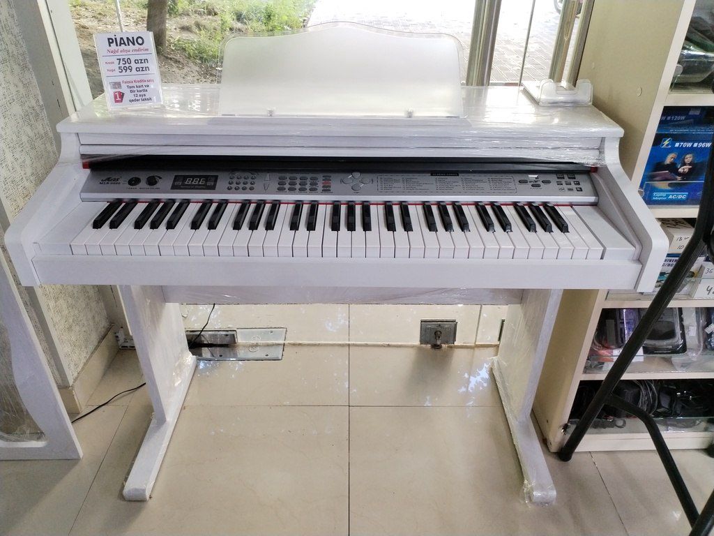 Elektro pianino — Musiqiə alətləri, Bakı (3)