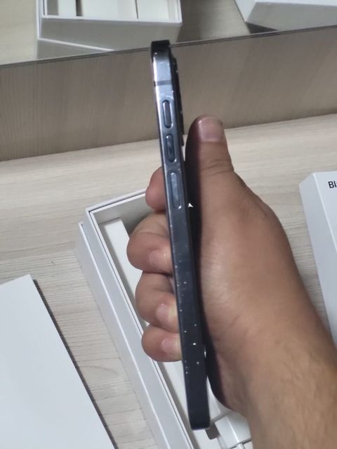 Blackview smartfon Xüsusiyyətlər: - Korpus: düz kənarlı dizayn, metal — Bakı