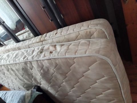 İki eded tek nefer lik yataq matrasi satilir İslenmisdir iki ededi 20 — Qobu