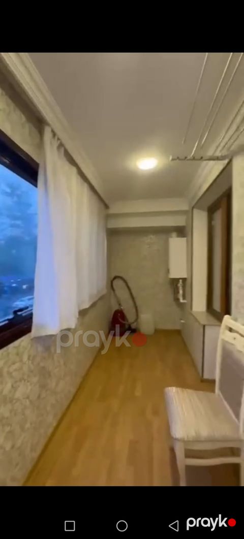 İnsacilar metrosu bir adimliqi metroya 3 deyqa piyada .5/2