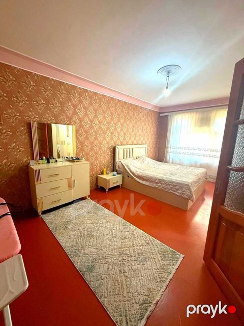 Satılır 2 otaqlı köhnə tikili 42 m²