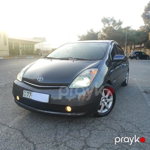 Toyota Prius, 1.5 L, 1.3 kWh, 2009 il, 300 000 km