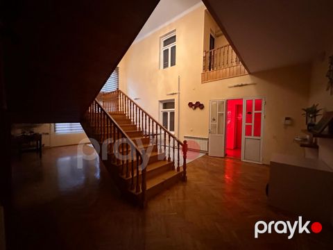 Satılır 10 otaqlı həyət evi/bağ evi 390 m²