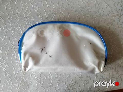 Florena brendli kosmetik çanta. Ağ rəngli, kənarları və fermuar — Bakı