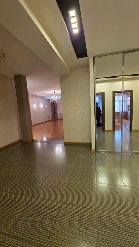 İcarəyə verilir 3 otaqlı yeni tikili 155 m² — Bakı