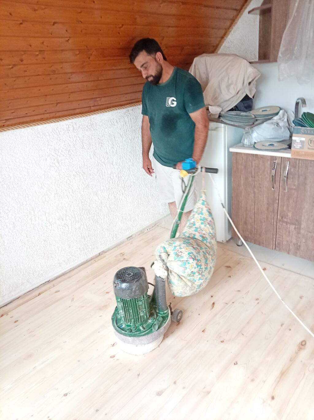 Taxta döşəmə yonma və laklama xidməti - Peşəkar taxta döşəmələrin — Döşəmə və tavan işləri, Masazır (6)