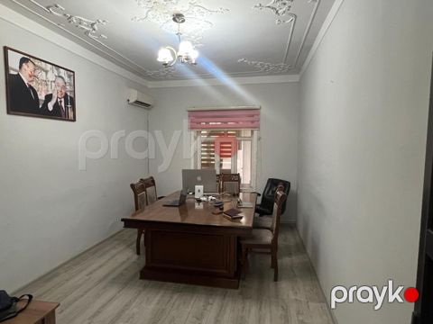 Satılır 3 otaqlı köhnə tikili 90 m²