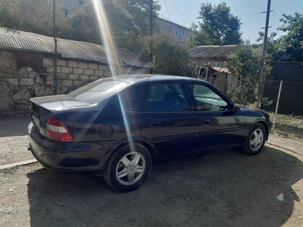 Opel Vectra, 1.8 L, 1997 il, 320 000 km — Avtomobillər, Gəncə (3)