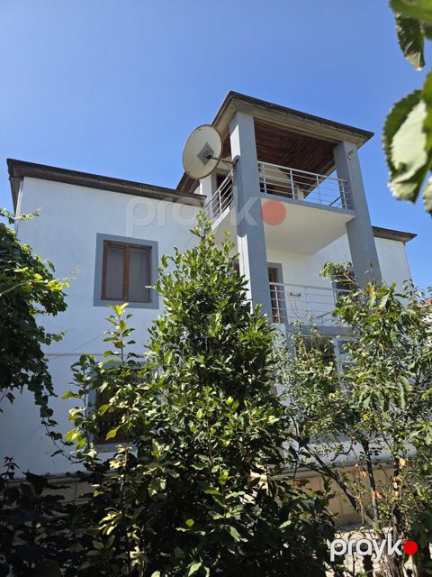 Satılır 6 otaqlı həyət evi/bağ evi 420 m²