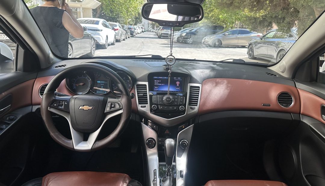 Chevrolet Cruze, 2015 il icarəsi — Avtomobil icarəsi, Bakı (2)