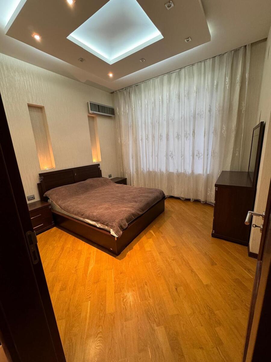 Satılır 7 otaqlı yeni tikili 450 m² — Mənzil, Bakı (10)