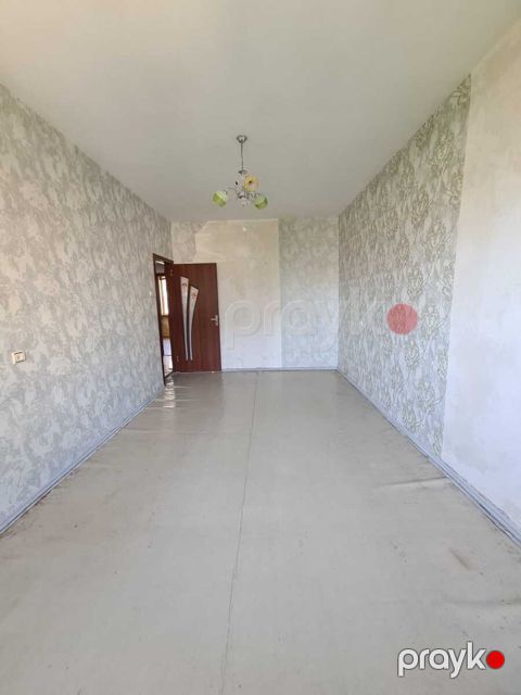 Satılır 3 otaqlı köhnə tikili 75 m²