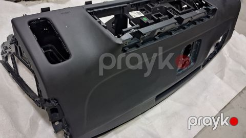 Lixiang L9 ön paneli