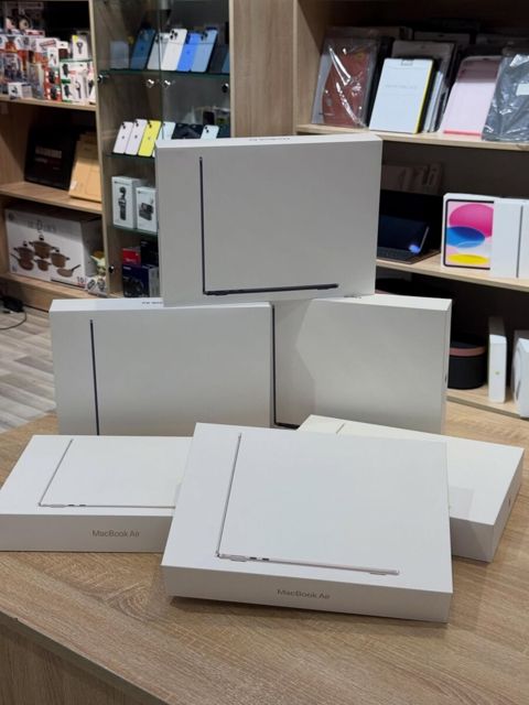 Apple Macbook M5 Air 15 16/1 TB — Bakı