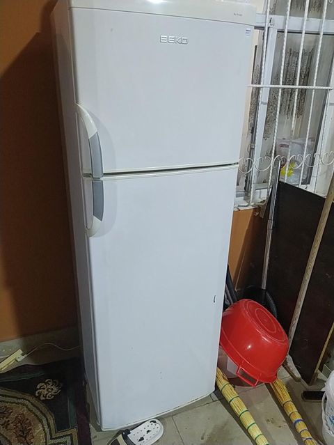 Beko iki qapılı soyuducu - Marka/model: Beko (yuxarıda dondurucu — Sumqayıt
