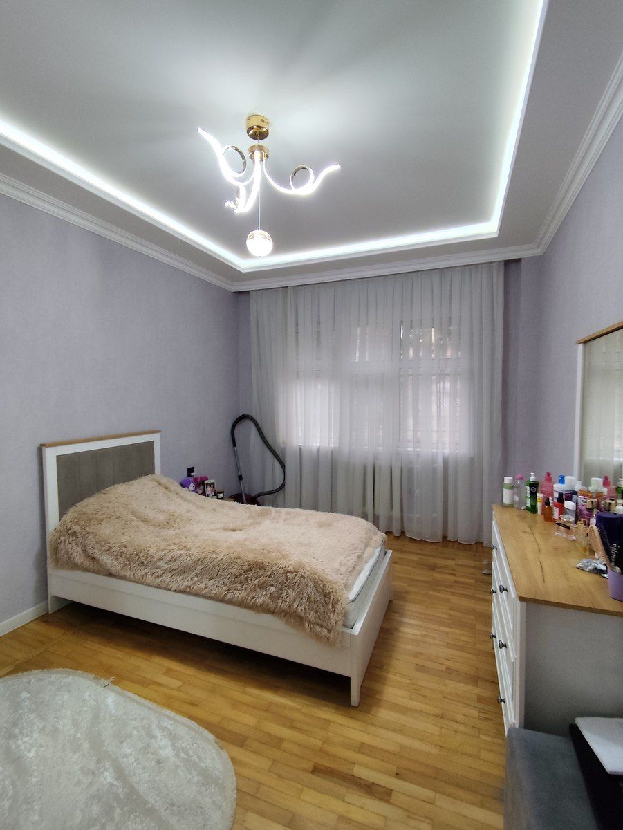 Satılır 4 otaqlı köhnə tikili 100 m² — Mənzil, Bakı (10)
