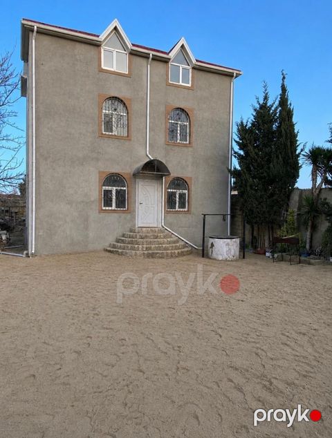 Satılır 4 otaqlı həyət evi/bağ evi 190 m²