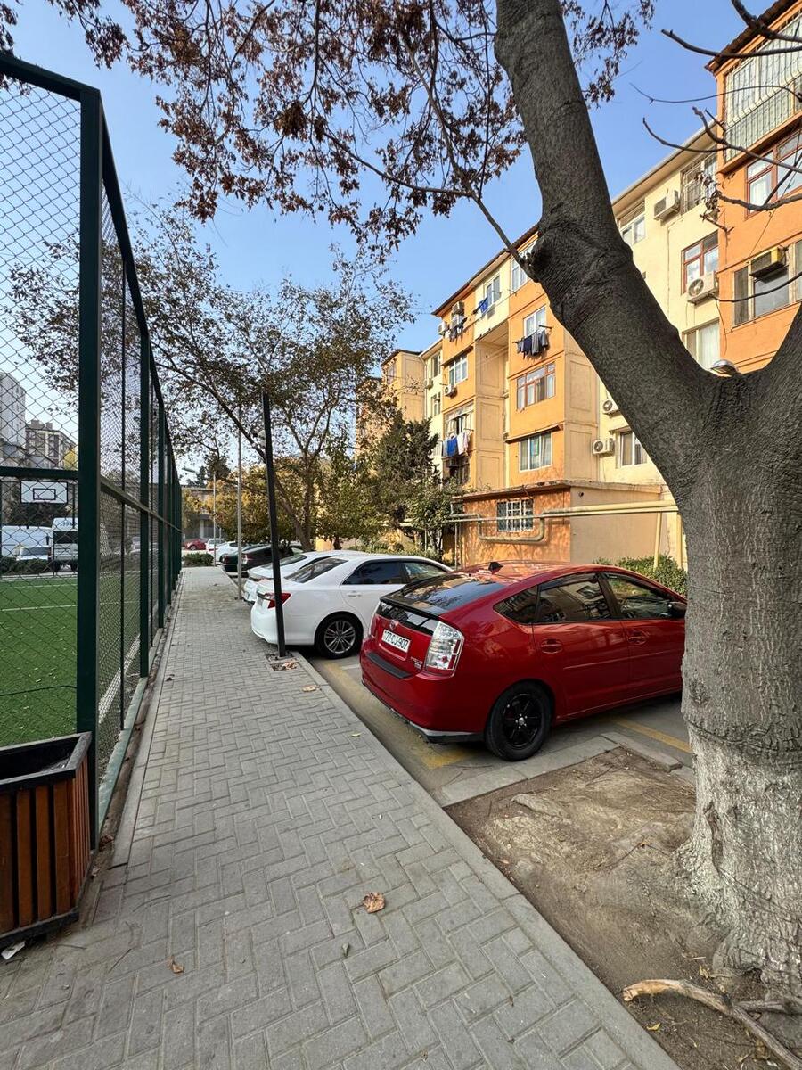 Satılır 2 otaqlı köhnə tikili 55 m² — Mənzil, Bakı (2)