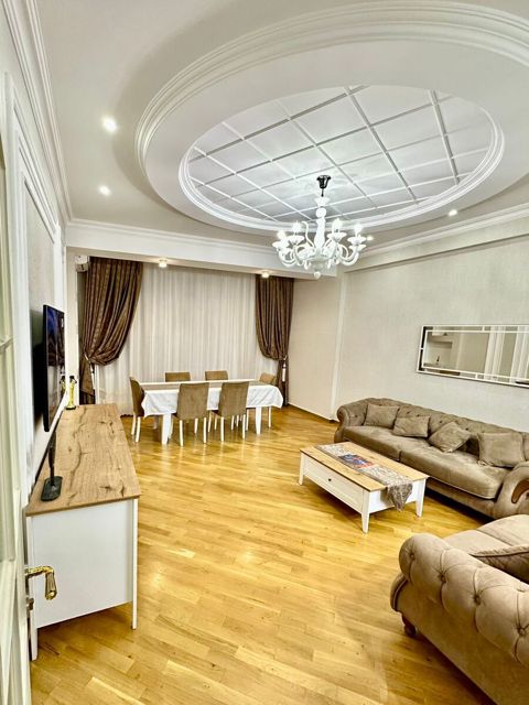 İcarəyə verilir 3 otaqlı yeni tikili 120 m² — Bakı