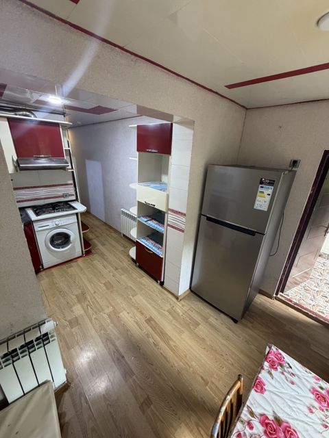 İcarəyə verilir 4 otaqlı köhnə tikili 130 m² — Bakı