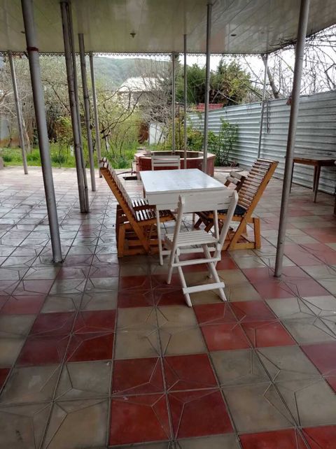 İcarəyə verilir 5 otaqlı həyət evi/bağ evi 200 m² — Şəki