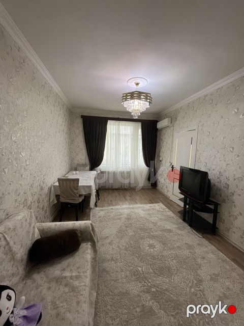 Satılır 2 otaqlı köhnə tikili 58 m²