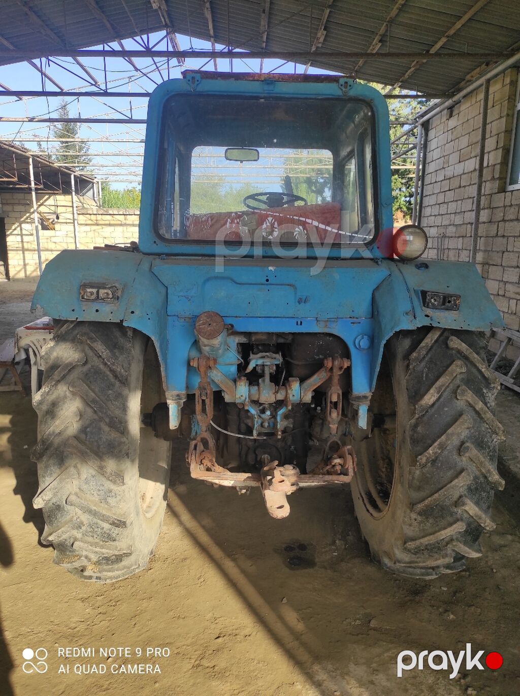 Mavi rəngli təkərli kənd təsərrüfatı traktoru - Kabinalı, iki qapılı — Traktorlar, Şirvan (4)