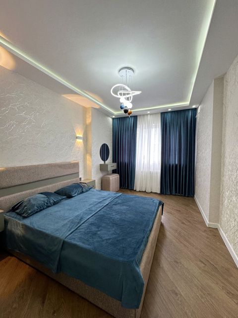 3-otaqlı mənzil, N.Tusi küç., 80 m² — Bakı