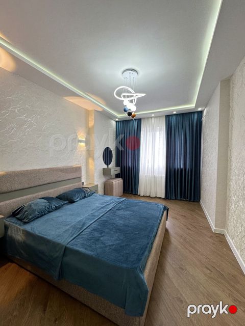 3-otaqlı mənzil, N.Tusi küç., 80 m²