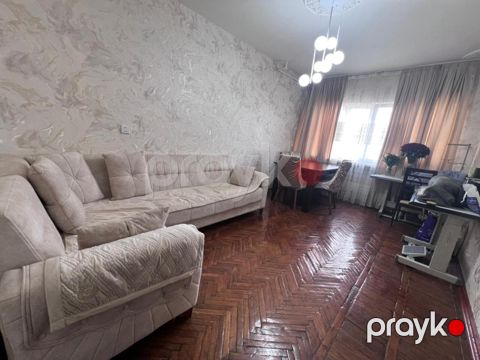 Satılır 4 otaqlı köhnə tikili 79 m²