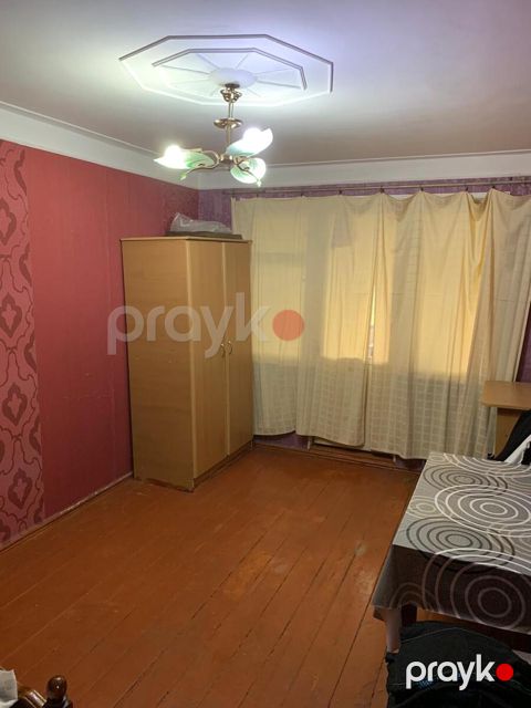 Satılır 2 otaqlı köhnə tikili 45 m²