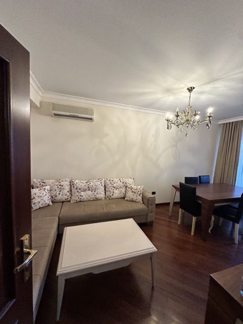 İcarəyə verilir 3 otaqlı köhnə tikili 130 m² — Bakı