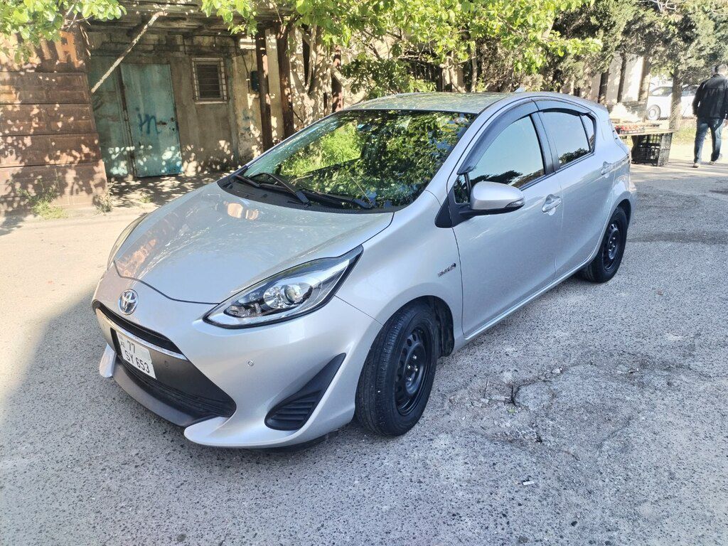 Toyota Aqua, 1.5 L, 0.87 kWh, 2019 il, 128 000 km — Avtomobillər, Bakı (4)