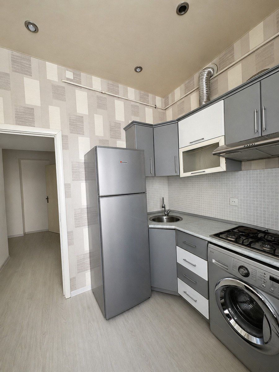 Satılır 2 otaqlı köhnə tikili 50 m² — Mənzil, Bakı (12)