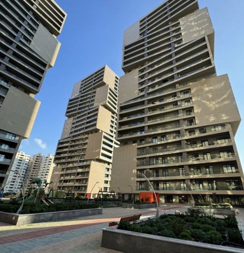 Satılır 5 otaqlı yeni tikili 250 m² — Bakı