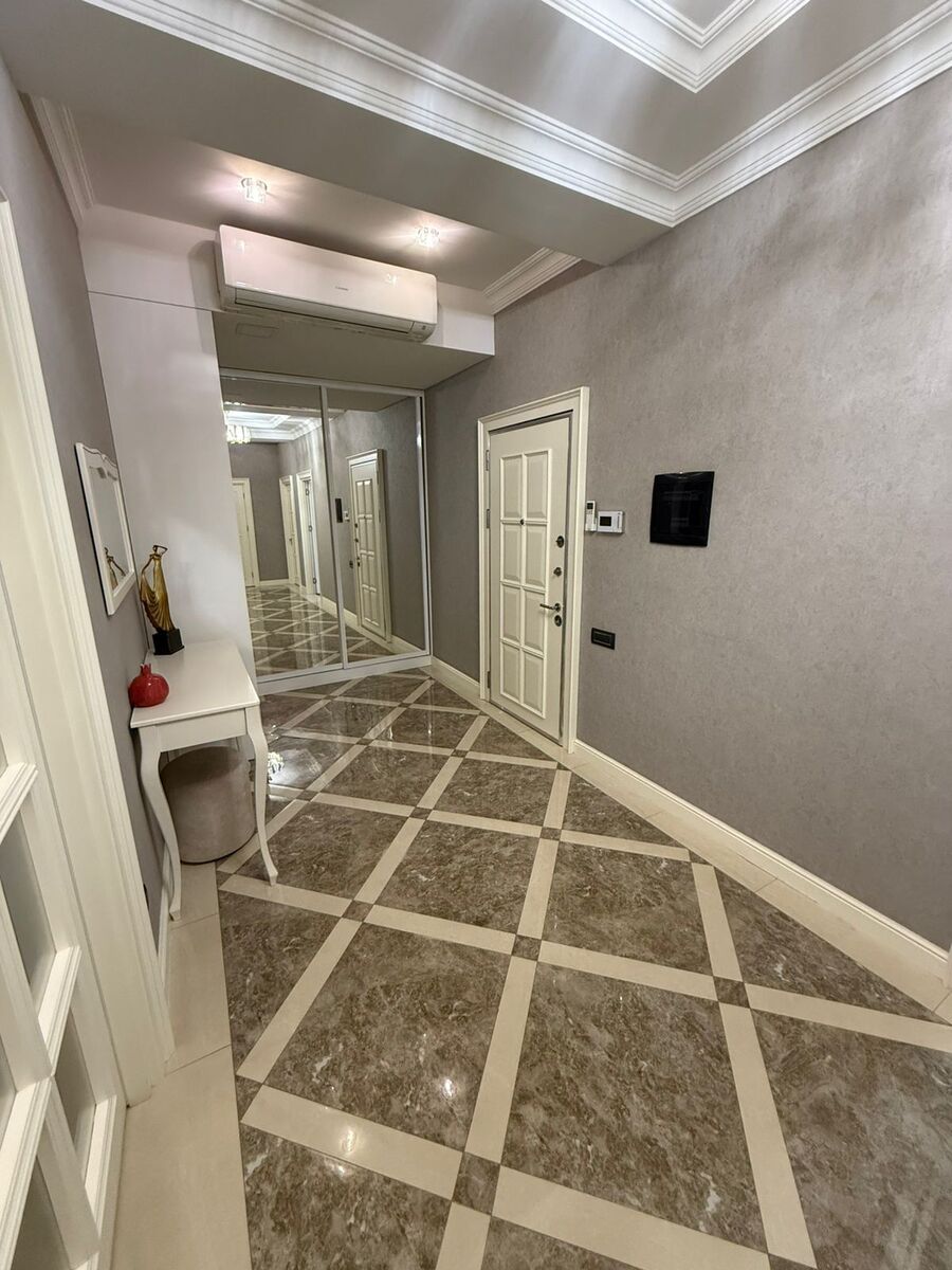 Satılır 3 otaqlı yeni tikili 138 m² — Mənzil, Bakı (2)